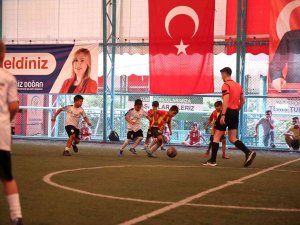 Turnuvaya Katılan Sporcular Ödüllendirildi