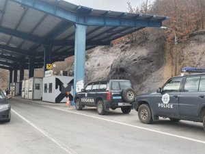 Kosova Başbakanı Kurti: "Sırp Plakaları Miloseviç Rejiminin Mirasıdır. Bu Miras, Taşımamanız Gereken Bir Yüktür"