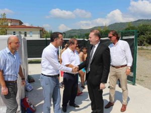 "Yüzme Bilmeyen Kalmasın" Projesinde Herkes Yüzme Öğreniyor
