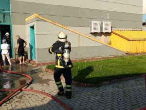 Restoranda Korkutan Yangın