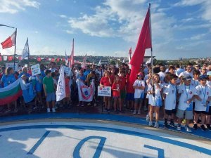 8 Ülkenin Katılımıyla Uluslararası Yelken Yarışları Kortej Yürüyüşü İle Başladı