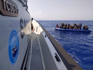 İ̇zmir Açıklarında 45 Düzensiz Göçmen Kurtarıldı
