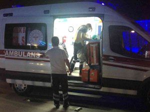 Turist Taşıyan Minibüs Kazaya Karıştı: 11 Yaralı