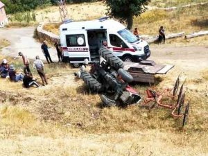 Şarampole Devrilen Traktörün Şoförü Hayatını Kaybetti