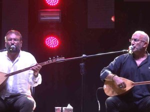 Kartal’da Dünya Barış Günü’nde Türkü Şöleni