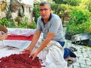 Hisarcıklı Üreticinin Yaptığı Ekşi Tarhana Büyük Rağbet Görüyor