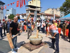 Türkiye’nin Tek Uluslararası Halı Şenliği Başladı