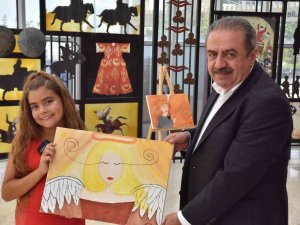 10 Aylıkken Resim Yapmaya Başladı, 8 Yaşında Resim Sergisi Açtı