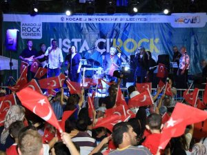 Usta Çı-rock Konseriyle Geçmişe Yolculuk Yaptılar