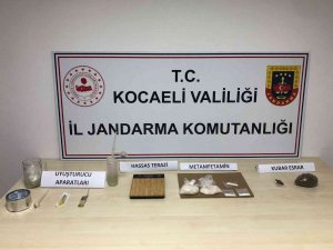 Jandarmadan Uyuşturucu Operasyonu: 3 Gözaltı