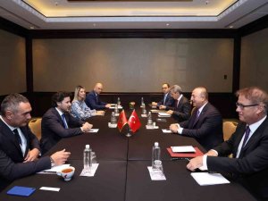 Bakan Çavuşoğlu, Karadağ Başbakanı Abazovic İle Bir Araya Geldi