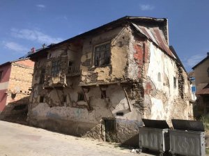 Hozat’taki Tarihi Evlerin Tescili İçin Başvuru Yapılacak