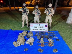 Eren Abluka-35 Operasyonunda Teröristlere Ait Silah Ve Doküman Ele Geçirildi