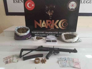 Uyuşturucu Şüphelisinin Evinden Otomatik Tüfek Çıktı