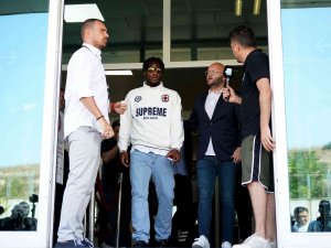 Fenerbahçe’nin Yeni Transferi Batshuayi, İ̇stanbul’a Geldi