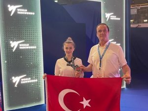 Merve Dinçel’den Gümüş Madalya