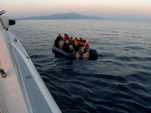 Çanakkale Açıklarında 32 Düzensiz Göçmen Kurtarıldı