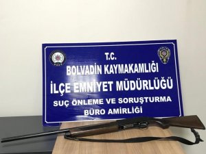 Düğüne Getirdiği Tüfeği Ateşleyemeden Polise Yakalandı