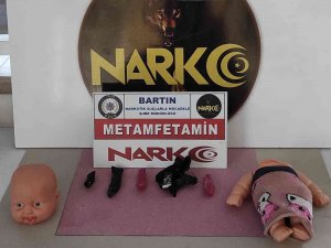 Oyuncak Bebek İçerisinden Uyuşturucu Madde Çıktı