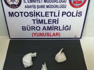 Kütahya’da 3 Kişinin Bulunduğu Araçta Uyuşturucu Ele Geçirildi