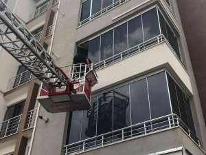 Evden Gelen Kötü Kokular Ekipleri Harekete Geçirdi, Gerçek Bambaşka Çıktı