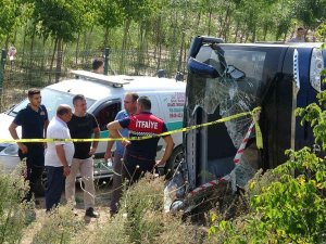 Çanakkale’de Tur Otobüsü Devrildi: 1 Ölü, 54 Yaralı