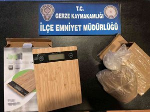 Polis Kontrolünde Durdurulan Araçtan Uyuşturucu Çıktı