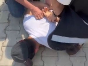 İ̇stihbarat Belirledi, Narkotik Yakaladı: İ̇zmir’de Nefes Kesen Uyuşturucu Operasyonu