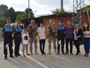 Polislerden Can’a Sürpriz