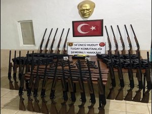 Van Ve Hakkari’de 342 Kilo Uyuşturucu İle 100 Av Tüfeği Ele Geçirildi