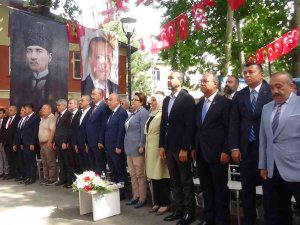 Bakan Derya Yanık, Katıldığı Festivalde Vatandaşlara Maraş Dondurması İkram Etti
