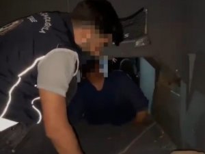 Kaçak Göçmenler Otobüsün Gizli Bölmesinde Yakalandı