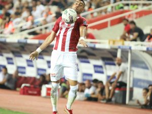Sivasspor’da Uğur Çiftçi Kırmızı Kart Gördü!