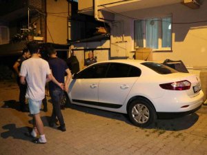 Havlayan Köpeğe Tepki Veren Moto Kuryeleri Uyaran Ağabey Ve Kardeşi Bıçaklandı