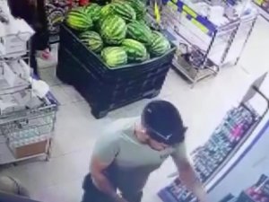 Manav Reyonunda Unuttuğu Telefonu Saniyeler İçinde Çalındı