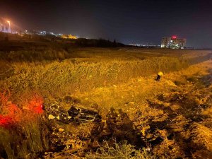 Kahramanmaraş’ta Otomobil Tarlaya Uçtu: 1 Ölü, 1 Yaralı