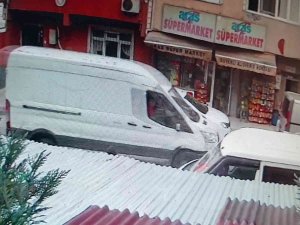 Sokakta Oyun Oynayan Çocuk Aracın Altında Kalarak Feci Şekilde Hayatını Kaybetti