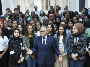 Büyükkılıç’tan 10 Bin Öğrenciye 40 Milyon Tl’lik ’Eğitim’ Desteği