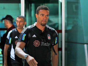 Beşiktaş Kafilesini Taşıyan Uçak Başkent’e İndi
