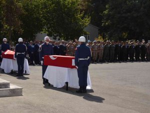 Paraşüt Kazasında Hayatını Kaybeden İki Astsubay İçin Cenaze Töreni Düzenlendi