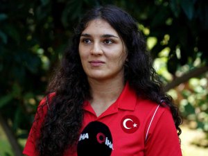 Kadın Milli Güreşçilerin Hedefi Dünya Şampiyonluğu
