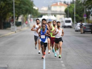 14. İ̇smail Akçay Yol Koşusu Yapıldı