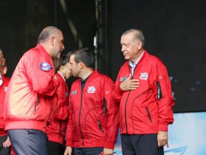 Canik Kısa Film Yarışması’nın Ödülünü Cumhurbaşkanı Erdoğan Verdi