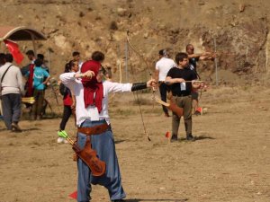 Okçular Hedefe Kitlendi