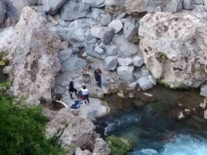 Adana’da 13 Yaşındaki Kız Çocuğu Şelalede Boğuldu