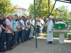 Solunum Yetmezliğinden Hayatını Kaybetti, Yakınları Sudan Etkilendiğini İddia Etti
