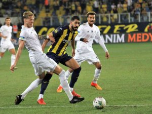 Spor Toto Süper Lig: Mke Ankaragücü: 1 - Beşiktaş: 2 (İ̇lk Yarı)