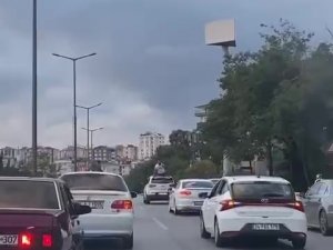 Kartal’da Düğün Konvoyu Yapıp Trafiği Birbirine Kattılar