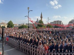 Bahçeli Sivas’ta 35 Bin Kişiye Seslendi