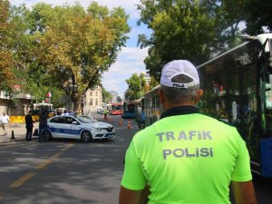 Başkent’te Çakarlı Araç Denetimi